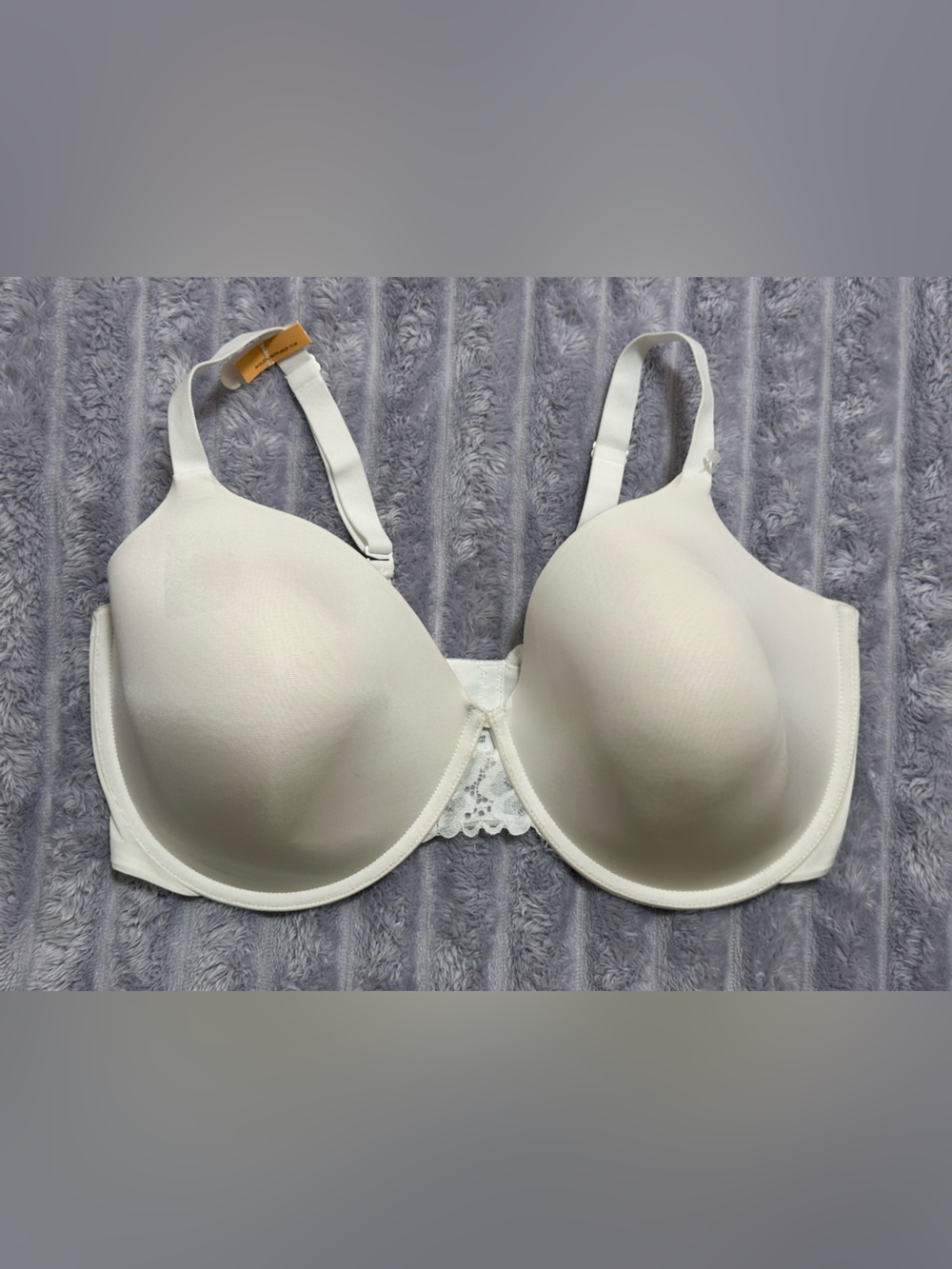 Maidenform Smooth Molded T-Shirt Bra in Ivory
